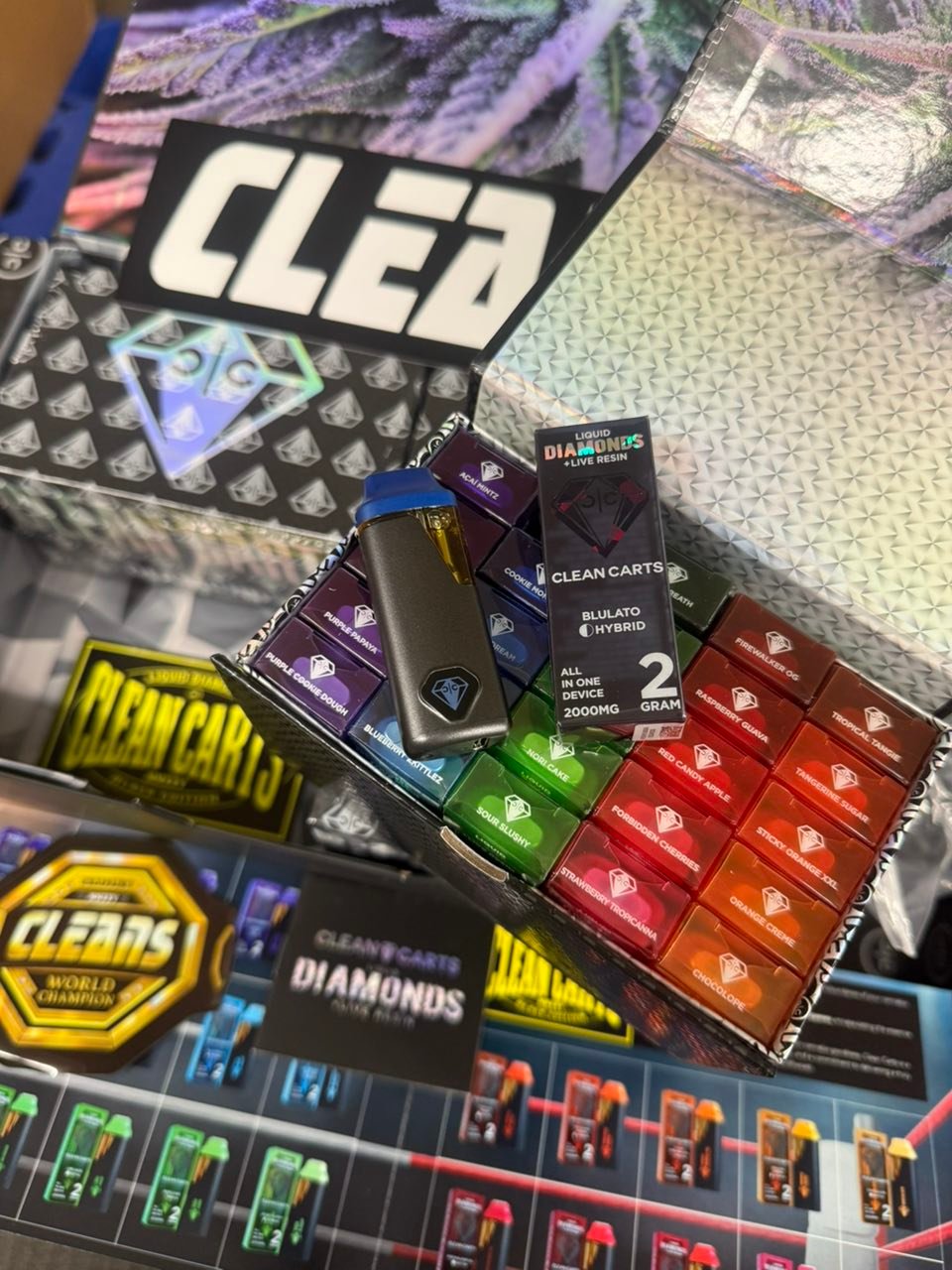 image 1716 1 CLEAN CARTS 2G DISPOSABLE: THE BLACK EDITION 2025 – LIQUID DIAMONDS + LIVE RESIN - Image 2