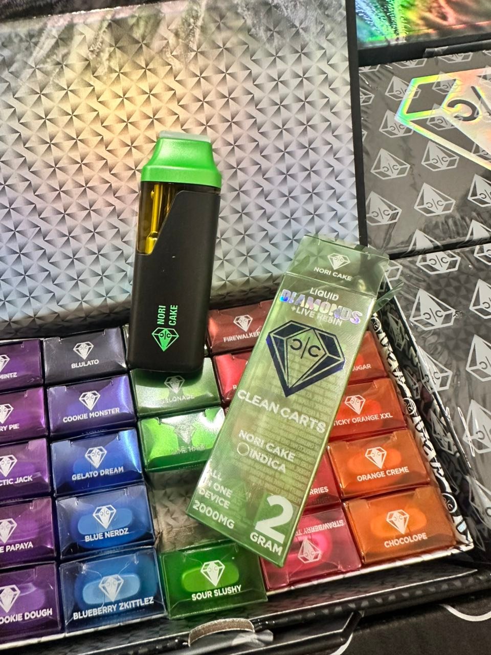 image 1721 1 CLEAN CARTS 2G DISPOSABLE: THE BLACK EDITION 2025 – LIQUID DIAMONDS + LIVE RESIN